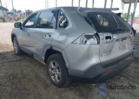 2023 Toyota Rav4 Hybrid Xle z USA, uszkodzony, nr VIN JTMRWRFV7PD177659